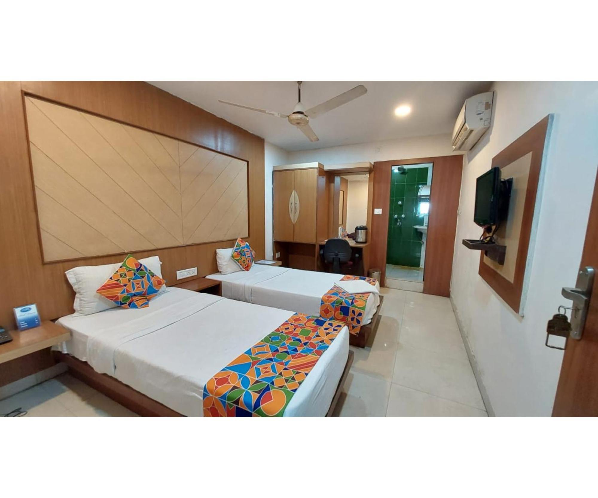 Park Near Railway Station- A Luxury Collection Of - Best Seller In