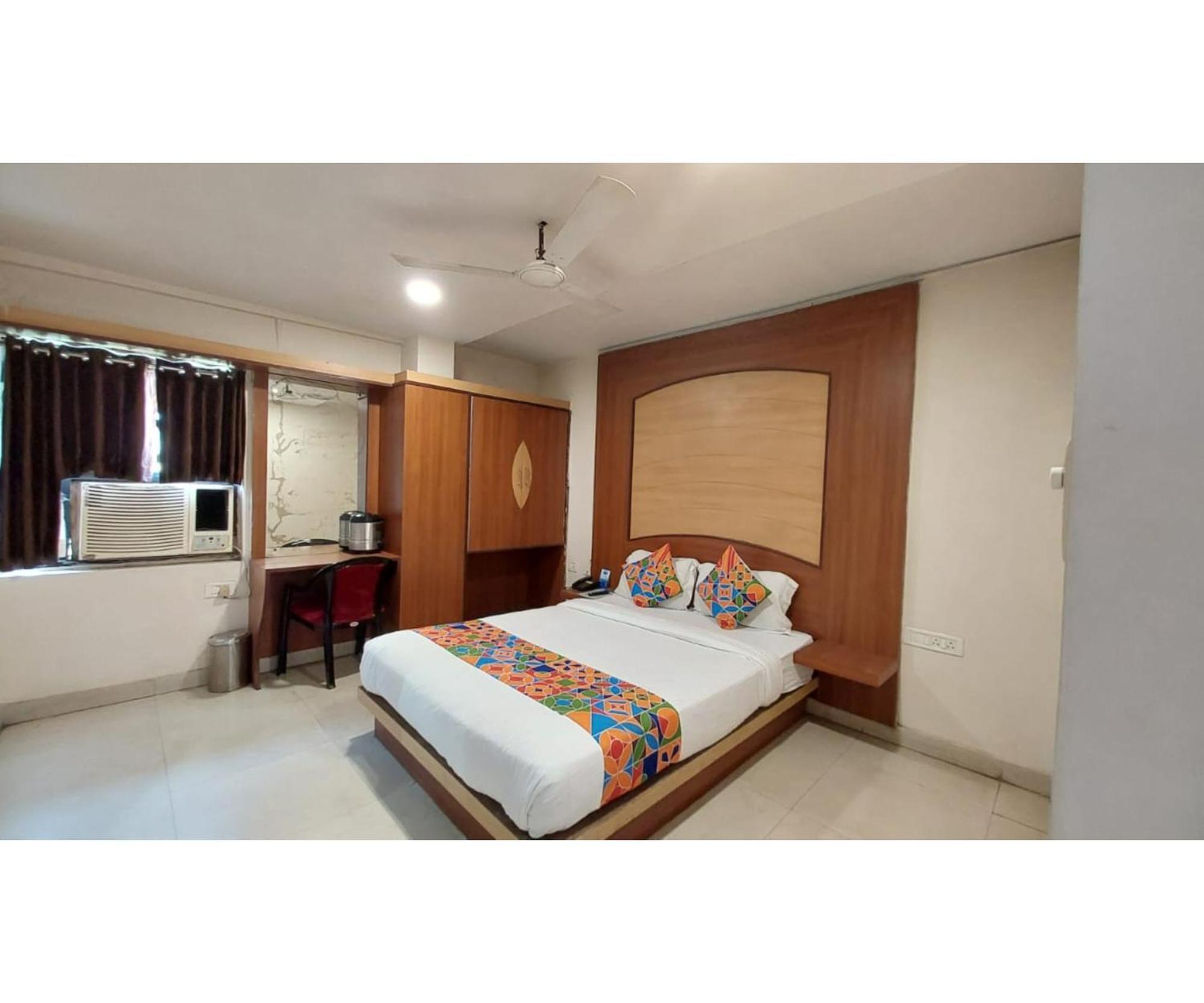 Hotel Park Near Railway Station- A Luxury Collection Of - Best Seller In